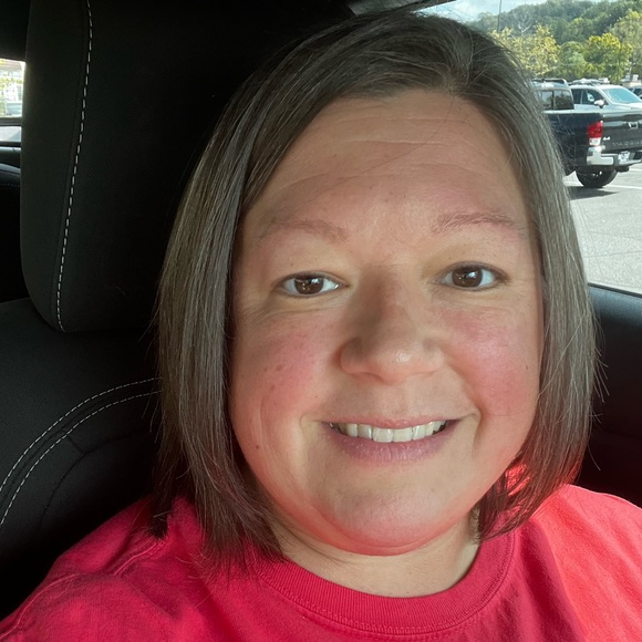 Meet your Posher, Erin - Picture 1 of 1